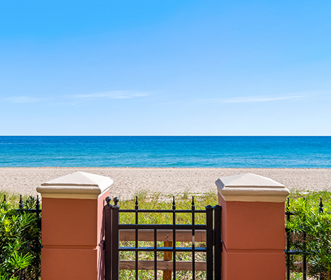 Luxury Residence IV at  The Palms Condominium